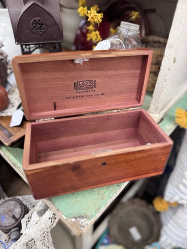 Vtg lane mini - mini, chest